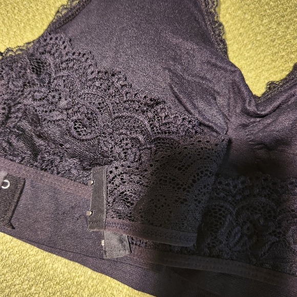 Bra - Picture 3 of 9